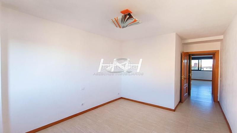 Foto cd94be9c-f66e-4885-a62b-80a595b8a5ad. Ático  con terraza y garaje en residencial . hh asesores, inmobiliaria en burjassot en Picassent