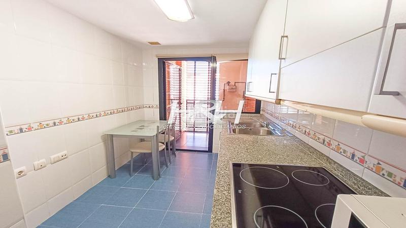 Foto d3e929cb-cb53-45c8-8ee5-782d158507ae. Ático  con terraza y garaje en residencial . hh asesores, inmobiliaria en burjassot en Picassent