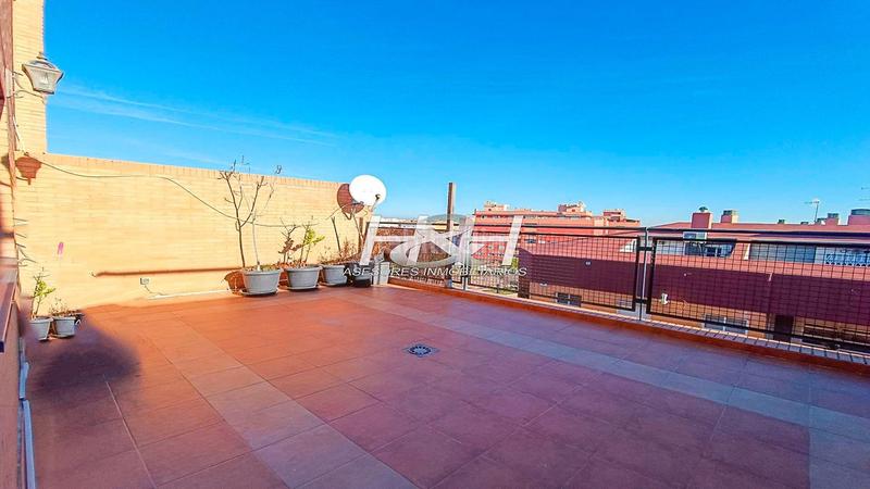 Foto df41eeeb-82ea-4f76-8e3a-3400036cdfe6. Ático  con terraza y garaje en residencial . hh asesores, inmobiliaria en burjassot en Picassent