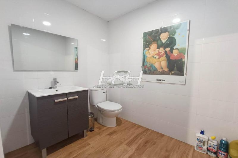 Foto afcef33a-2cbc-4fac-aa1f-2bd5d1f1b575. Planta baja en El Castell Burjassot