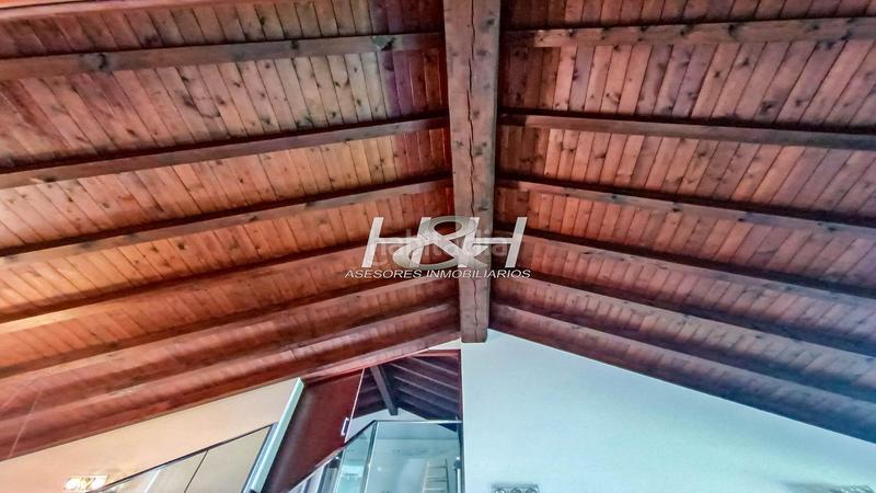 Foto dbbc8a6e-35b9-4e4b-a02f-d8f9a301c8e1. Xalet amb calefacció piscina a Requena