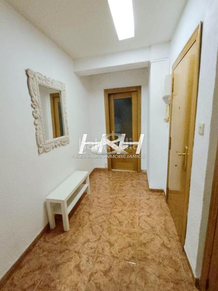 Foto b9ceff5c-e342-424e-803b-e162d7d8892e. Alquiler planta baja piso para estudiantes en zona universitaria. hh asesores, inmobiliaria en Burjassot