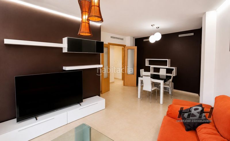 Foto f56121ab-db42-4025-bf3d-89c8a1630c76. Pis amb calefacció aparcament a Benaguasil