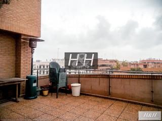 Lloguer Àtic a Zona Campus Universitario. Se alquila increible ático en zona campus.  hh asesores, inmobil