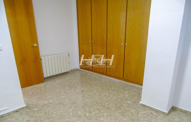 Foto 0950f7f3-089e-4648-9593-d0e9a1fb6905. Lloguer pis amb calefacció aparcament a L´Eixereta Burjassot