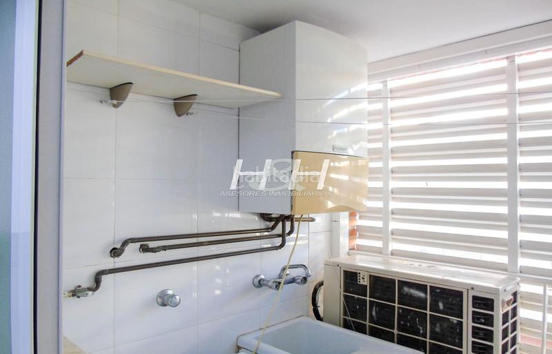 Foto 65865a5d-a329-4afe-a57a-d0fc2e134c2d. Rent flat with heating parking in L´Eixereta Burjassot