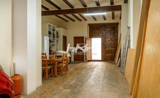 Location Local commercial à Centro. En el centro de bétera. tienes el espacio perfecto para arrancar