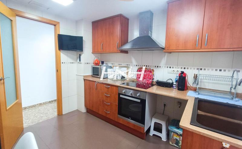 Foto cd1f09f4-5b99-4eec-84f9-db4c8478d036. Appartamento con parcheggio in Els Orriols Valencia