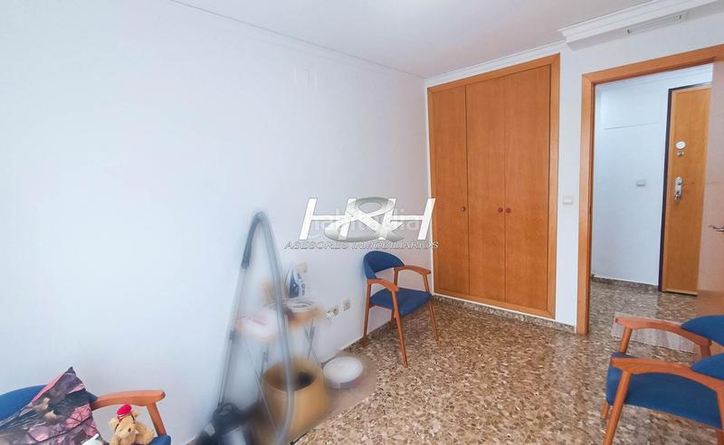 Foto 1c8b5046-6c6d-4a0b-8077-43114f2d0735. Flat with parking in Els Orriols Valencia