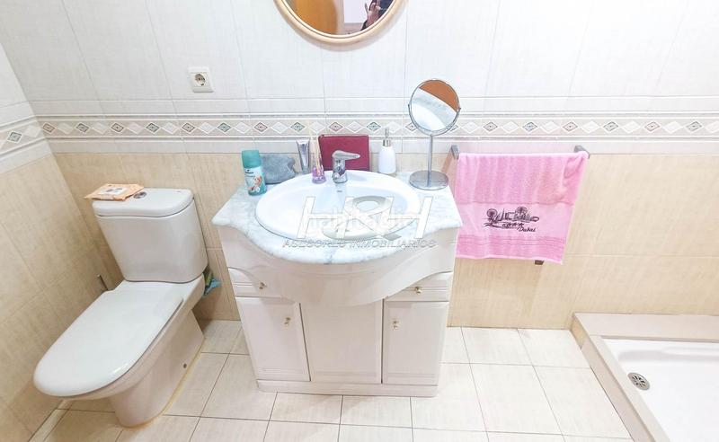 Foto eab0644a-20ec-4da7-8282-a8fed17b76d4. Pis amb aparcament a Els Orriols Valencia