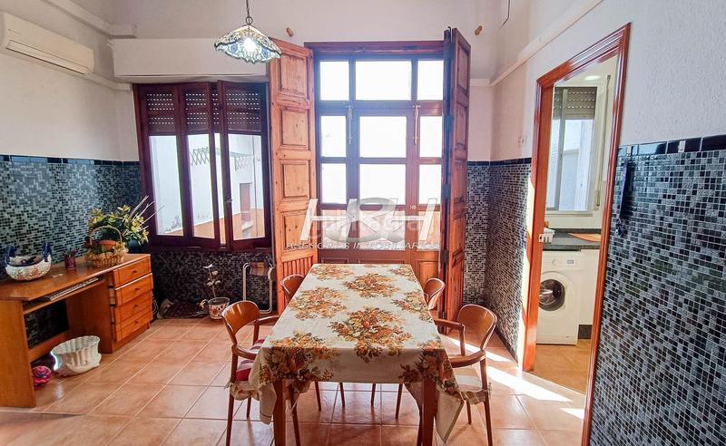 Foto 3b01281c-4eb4-429c-97ca-dce63f064729. Ground floor with heating in El Castell Burjassot