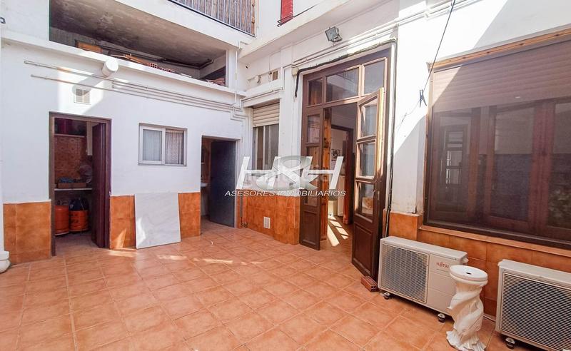 Foto 64f866d3-cd7e-4f95-a67a-884d1e5ad4a3. Ground floor with heating in El Castell Burjassot