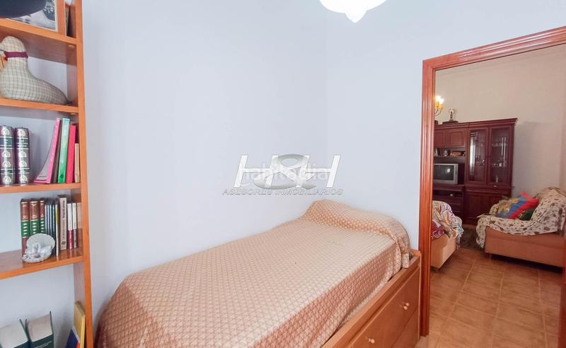 Foto dd638c4e-4d26-42c4-80b9-05695a750bcb. Ground floor with heating in El Castell Burjassot