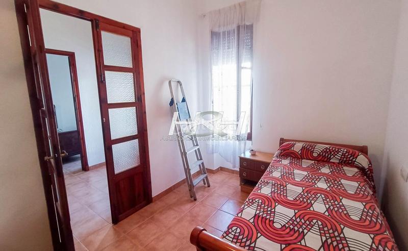 Foto ed98cf55-5740-4995-9a7c-4f41ec3e715b. Ground floor with heating in El Castell Burjassot