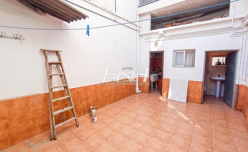 Foto cf9601b1-c0b0-4d3f-972d-c23ba0d389ef. Planta baixa amb calefacció a El Castell Burjassot