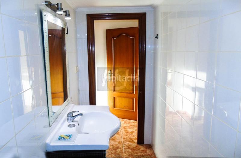 Foto f06bab5e-7131-493d-b32b-f31d7f080e8d. Lloguer àtic a El Castell Burjassot