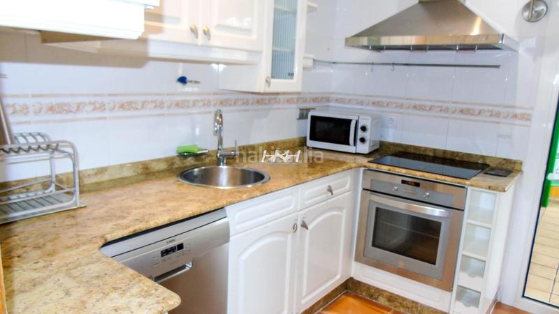 Foto cf258f2f-dba2-457a-9a0f-b9e62394a3eb. Location chalet avec parking dans La Cañada Paterna