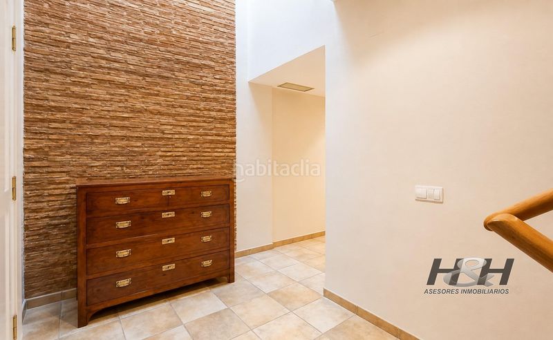 Foto 82727633-e173-4591-a455-5b281a256111. Casa amb calefacció aparcament a Zona Concordia Burjassot