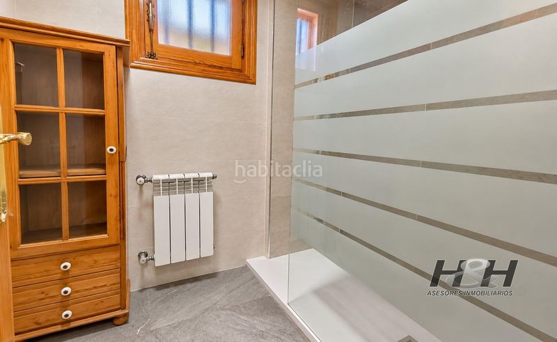 Foto db135337-6773-4cb2-8703-a07e72f85e36. Xalet amb calefacció aparcament piscina a Riba - roja de Túria