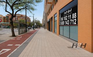 Lloguer Local Comercial a Parc Central