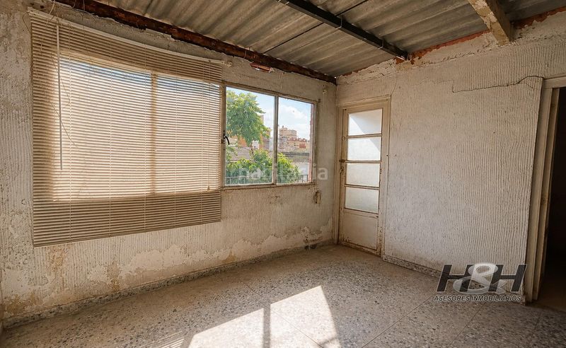 Foto e4ff2f1e-aefd-4702-8936-125e2cbcd68e. Casa a El Castell Burjassot