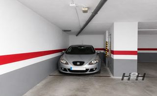 Car parking in Zona Concordia. Plaza de parking con trastero en concordia.  hh asesores, inmobi