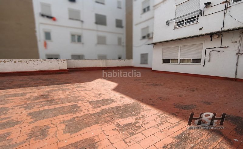 Foto f6f6f654-0aa2-43a0-86e3-c56cdea3d4b7. Pis amb calefacció a Centro Xirivella