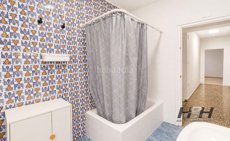 Foto 05846f2a-a388-4cc8-bead-84feedbf9d59. Pis a Zona Concordia Burjassot