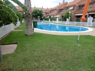 Maison à Divina Pastora. Bungalow en venta, zona haygon alicante