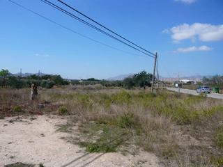 Terrain résidentiel à Moralet. Solar en san vicente con proyecto y licencia para gasolinera...