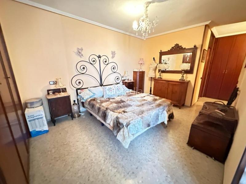 Foto 1f9f540f-af59-4b85-a2bc-a096790a3023. Pis amb aparcament piscina a Goteta Alicante