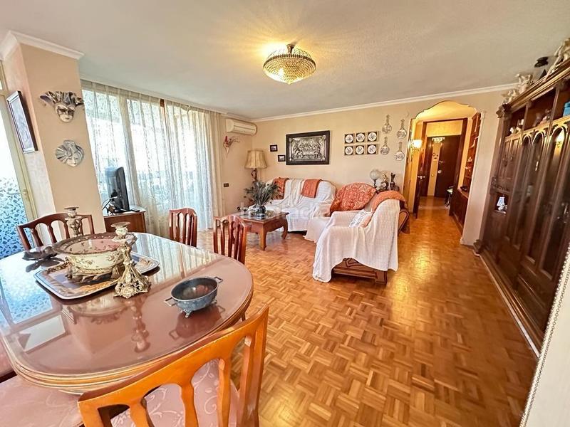 Foto 9c8b2561-4530-4050-8959-f484f345f016. Pis amb aparcament piscina a Goteta Alicante