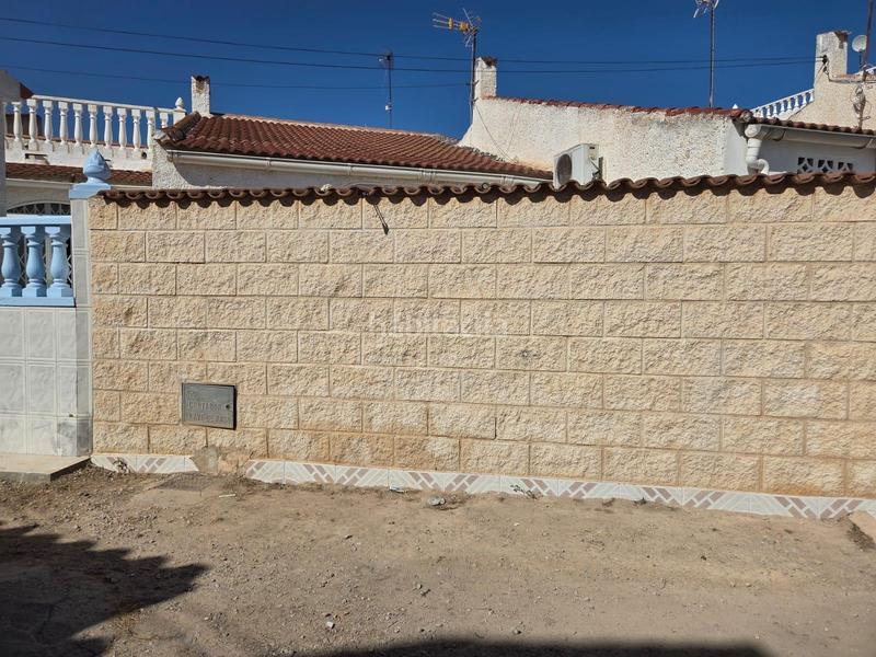 Foto 1f6cc087-af4f-48f2-a0d5-950e52e47fda. Casa oportunidad en Zona Carrefour - Urbanizaciones Torrevieja