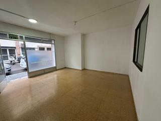 Affitto Locale commerciale in Santo Domingo. Local comercial perfecto estado junto a renfe