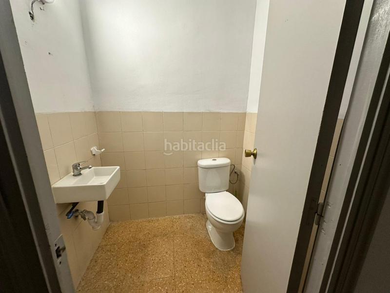 Foto 2bd56941-280c-4bc8-a532-71d2c23ec983. Alquiler local comercial  perfecto estado junto a renfe en Alicante