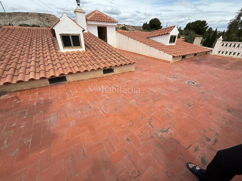 Foto 133d08cc-ef6c-4d30-b789-d8d5e4d0c175. Chalet  con piscina en Fontcalent en Fontcalent Alicante