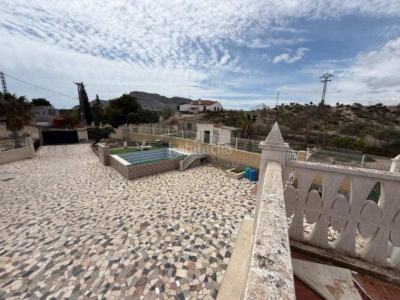 Foto 54b14bf3-9f0f-4402-a156-a2a5a91bef41. Chalet  con piscina en Fontcalent en Fontcalent Alicante