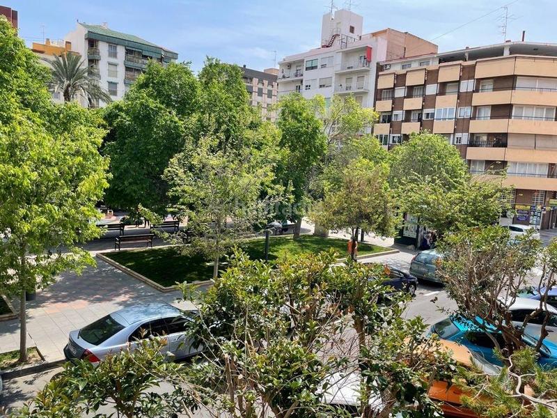 Foto 9093683e-4724-4800-a037-65033707caef. Gebäude in Benalúa Alicante