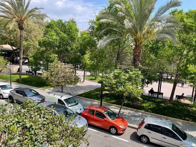 Foto cf385b0f-634f-48af-a33a-c34619ac4e1e. Gebäude in Benalúa Alicante