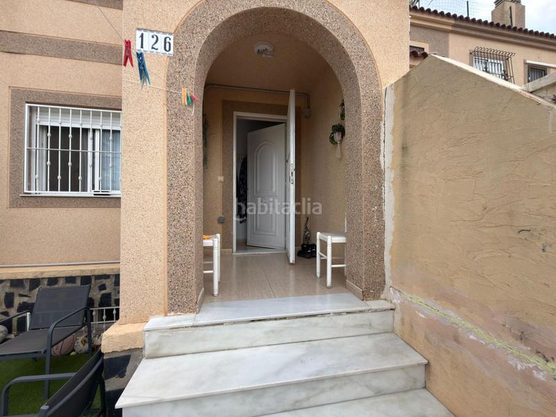 Foto a56f3b15-424f-434b-8a2e-df914b81f8db. Maison jumelée dans Monforte del Cid