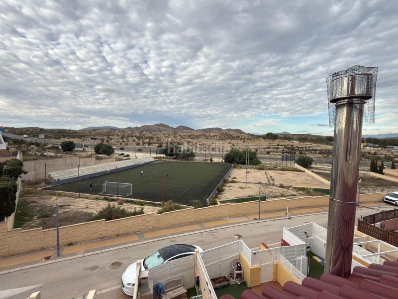 Foto ec0a314e-e724-45cc-b84b-e3fa1f04154b. Maison jumelée dans Monforte del Cid