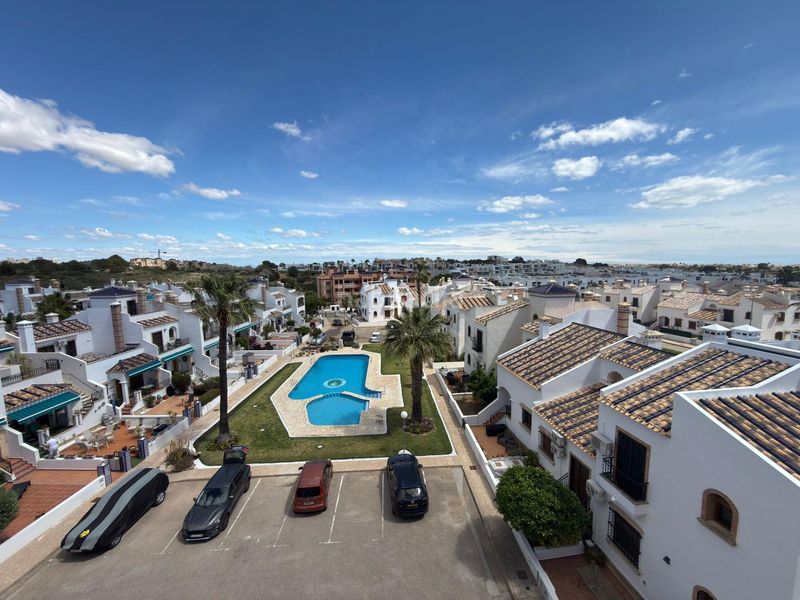 Foto 2701175e-bb0e-4b81-9eac-1d7c8a8c7d94. Àtic amb aparcament a Los Almendros Orihuela