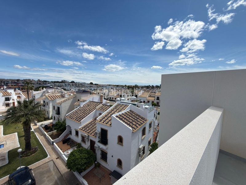 Foto 7a25fa03-b5e3-4d3d-8985-9689cb4b35e8. Àtic amb aparcament a Los Almendros Orihuela