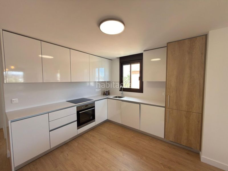 Foto 8ad07065-5205-4bb5-847d-546390ee3bd4. Àtic amb aparcament a Los Almendros Orihuela