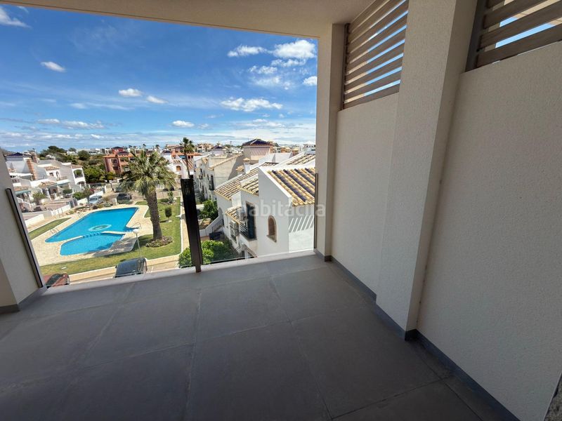 Foto d12b70ac-cbfd-4cbf-a900-44965d3473ec. Àtic amb aparcament a Los Almendros Orihuela