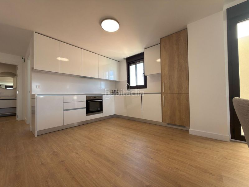 Foto d8f890a6-82a8-4923-8b77-4ace1b23ff97. Àtic amb aparcament a Los Almendros Orihuela