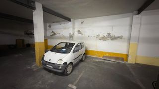 Car parking in Mercado. Oportunidad única! plaza de garaje en avenida alcoy