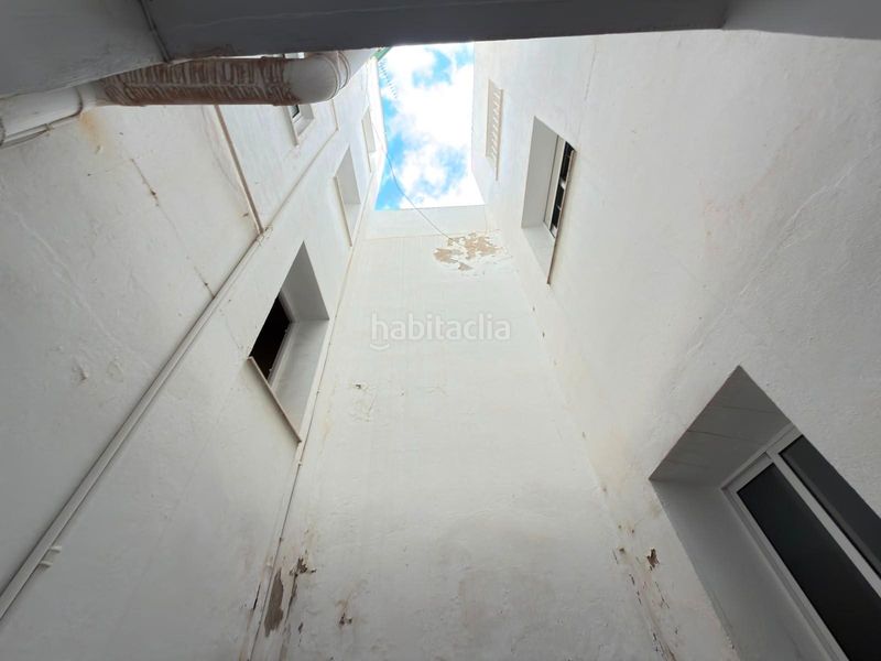 Foto 4bb528bb-f0ea-4391-997c-63476f3536ff. Edificio in Mercado Alicante