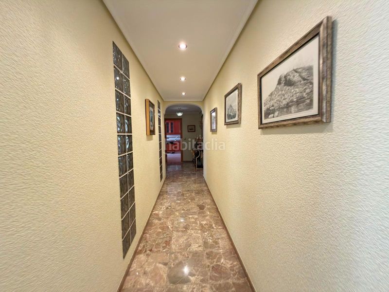 Foto c4f217df-559c-41b2-970f-ecf942bbfbbc. Edificio in Mercado Alicante