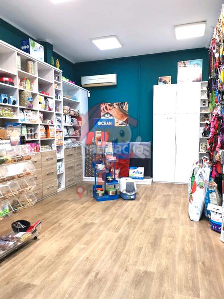 Foto ffb66ae4-c9c7-4506-bb9e-765a6a56c77a. Local comercial amb calefacció a Els Molins Mataró